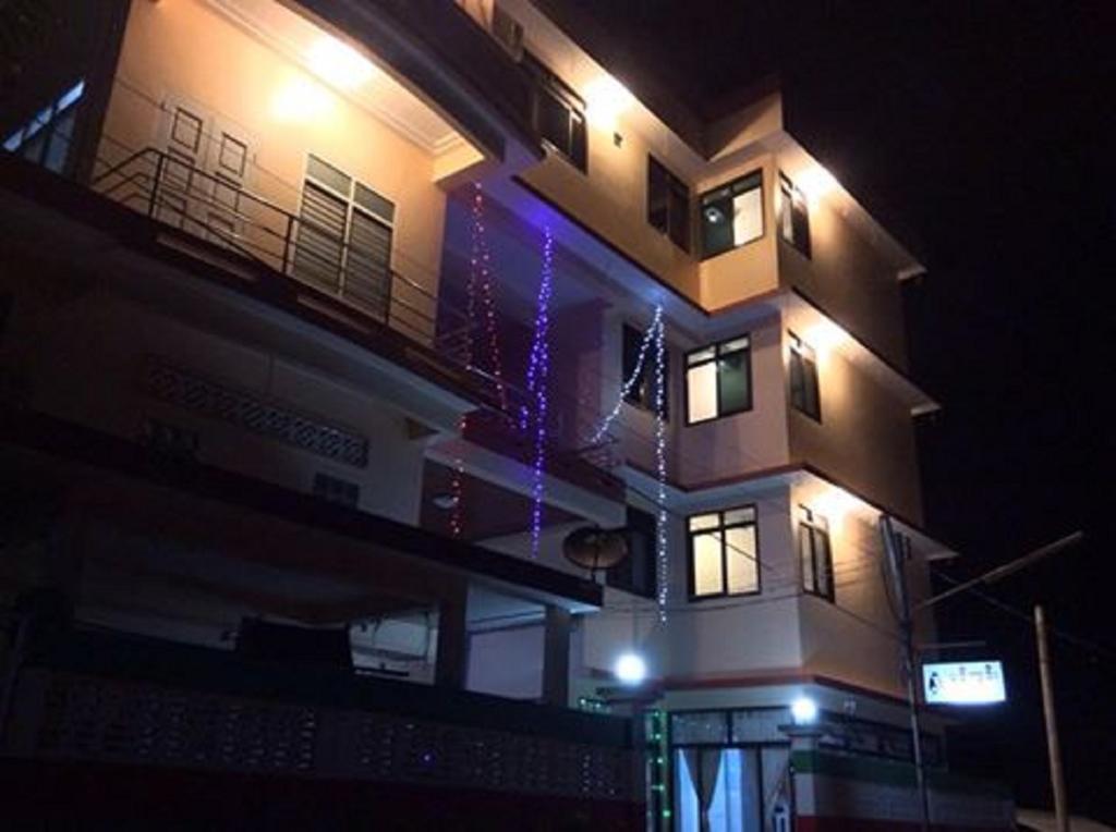 Penguin Hotel Kawthaung Exterior foto